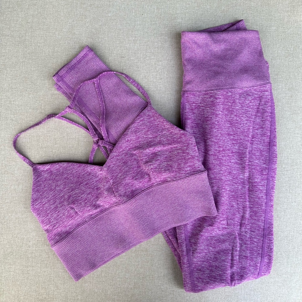 ALO Yoga Purple Sports Bra/Legging Set